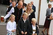 Arjen Robben mit Frau Bernardien und Kindern  (Foto: Martin Schmitz)